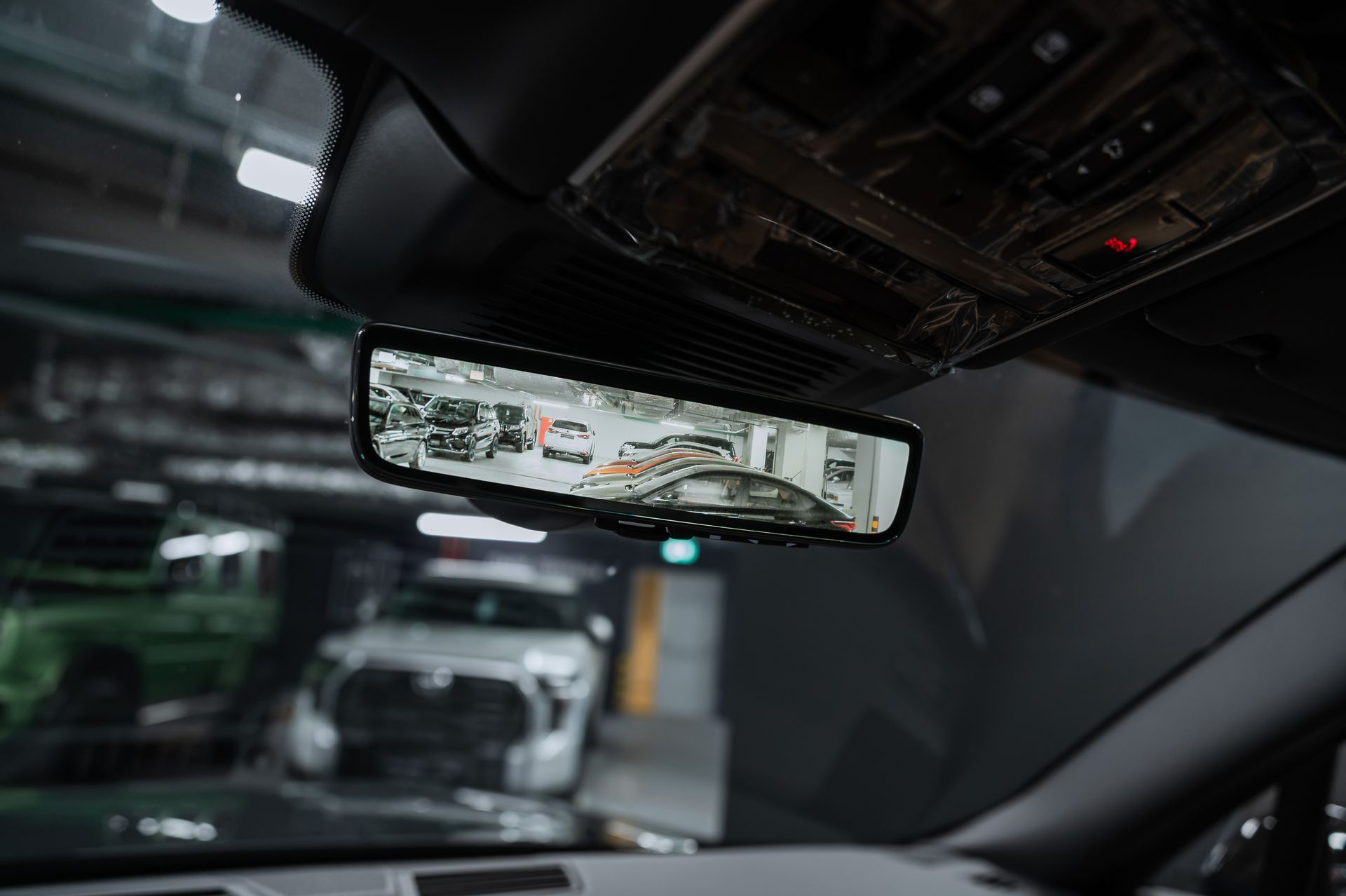 Семиместный Land Rover Range Rover Autobiography D350 Long в Crystal Car под заказ