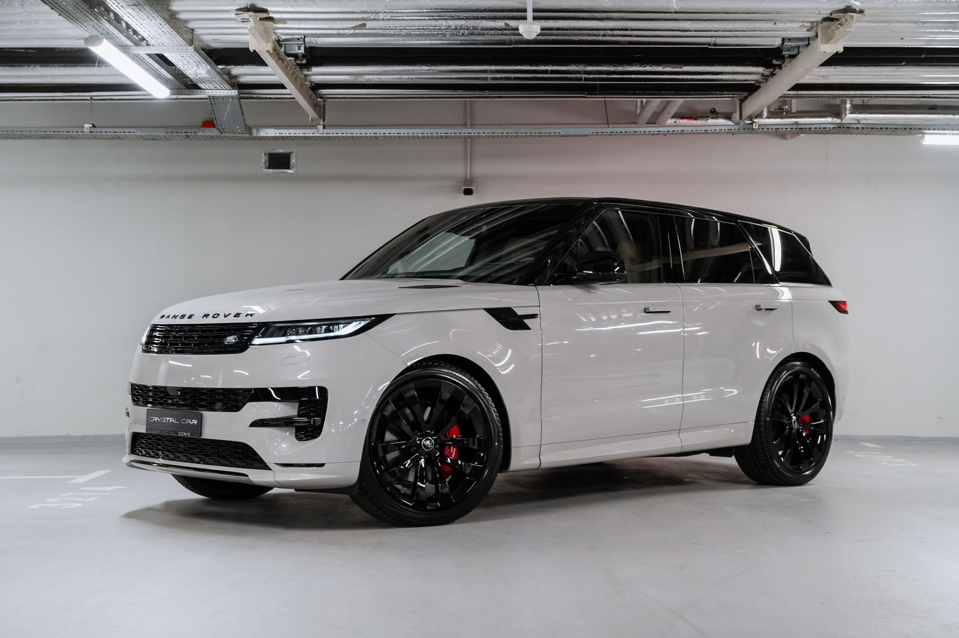 Белый Land Rover Range Rover Sport Autobiography в Crystal Car под заказ