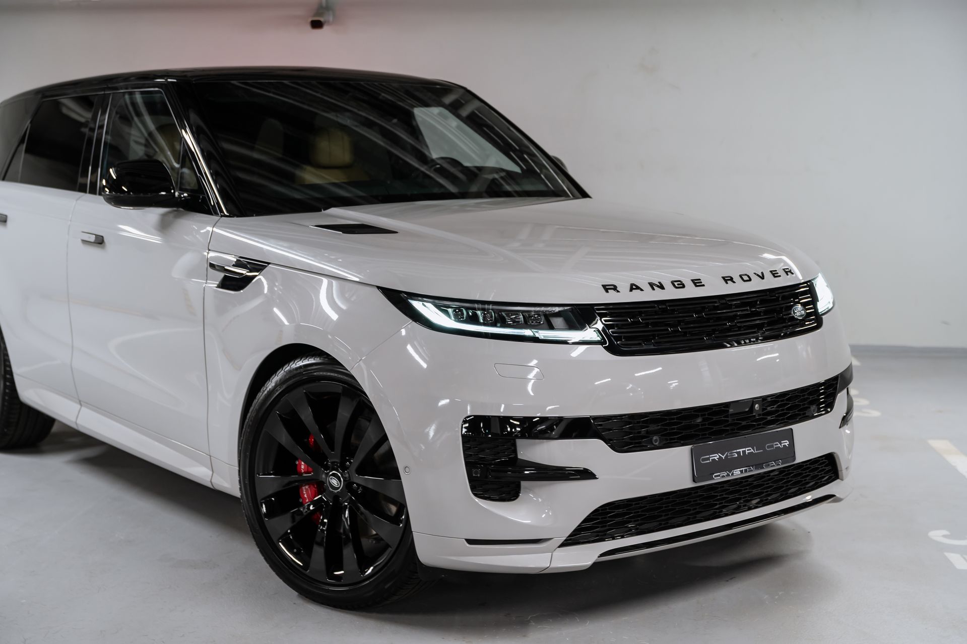 Белый Land Rover Range Rover Sport Autobiography в Crystal Car под заказ