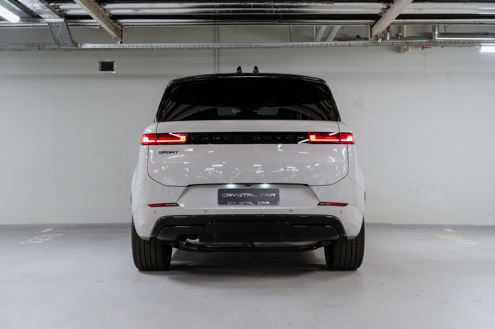 Белый Land Rover Range Rover Sport Autobiography в Crystal Car под заказ