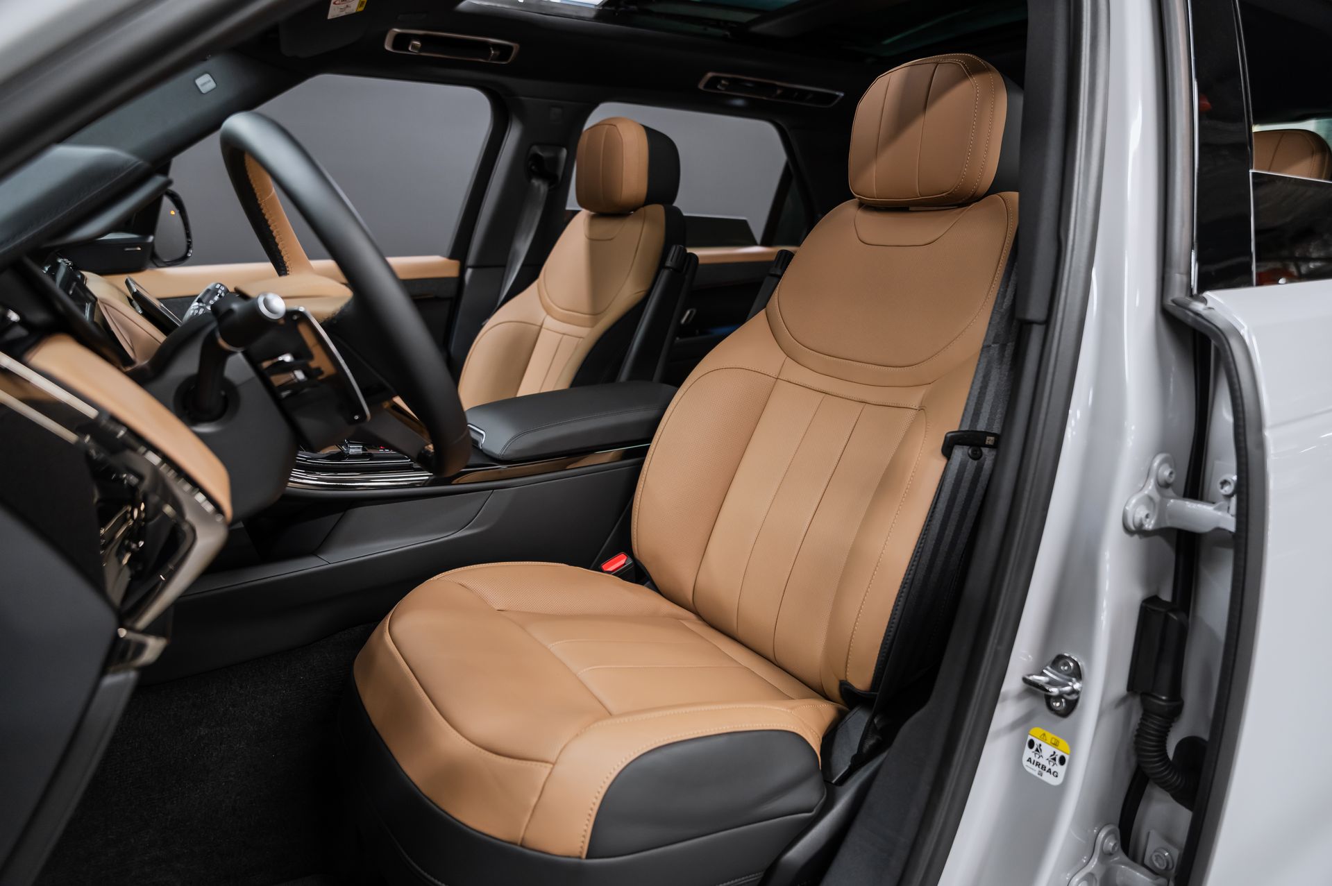 Белый Land Rover Range Rover Sport Autobiography в Crystal Car под заказ