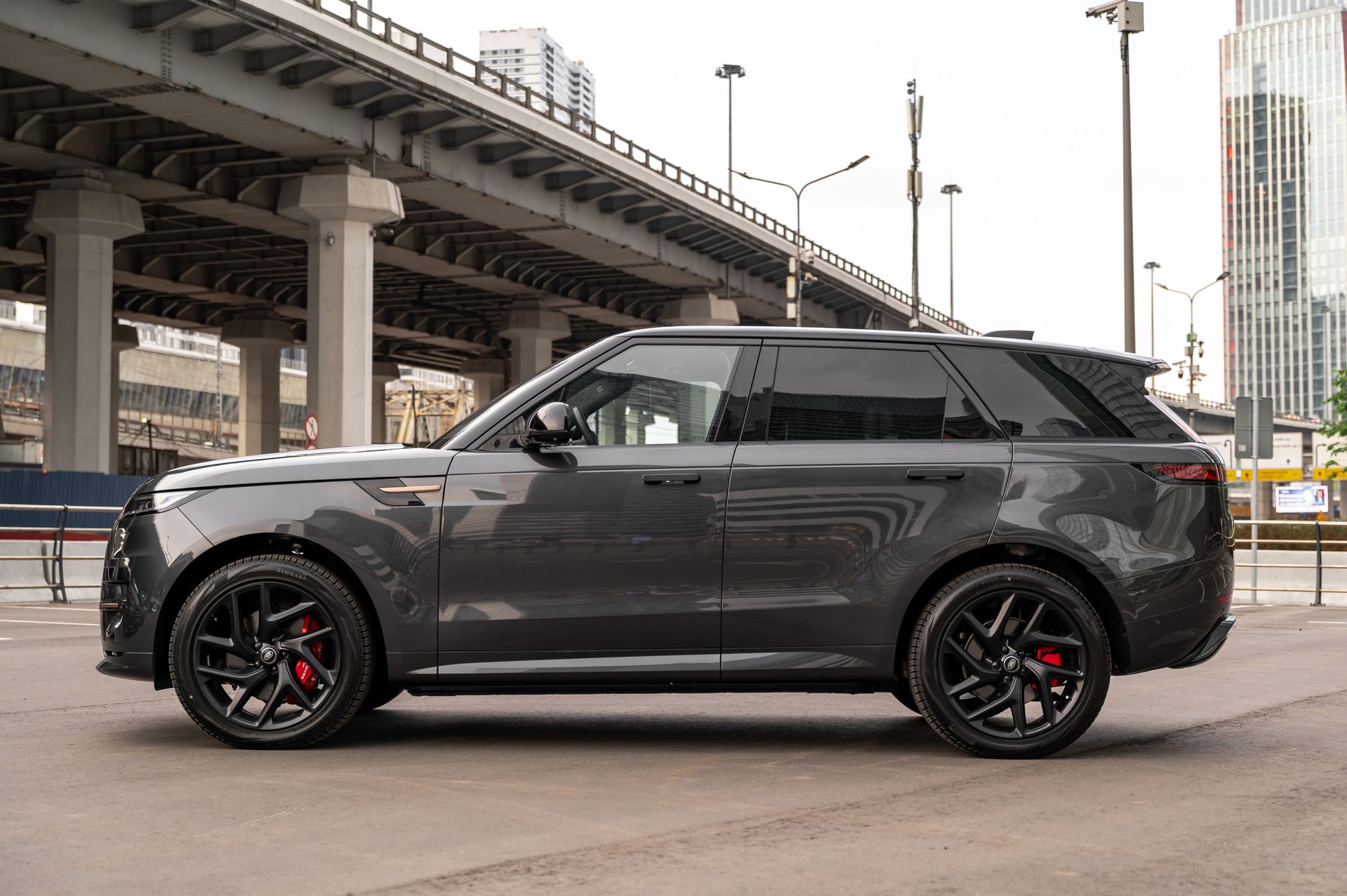 СерыйLand Rover Range Rover Sport Autobiography в Crystal Car под заказ