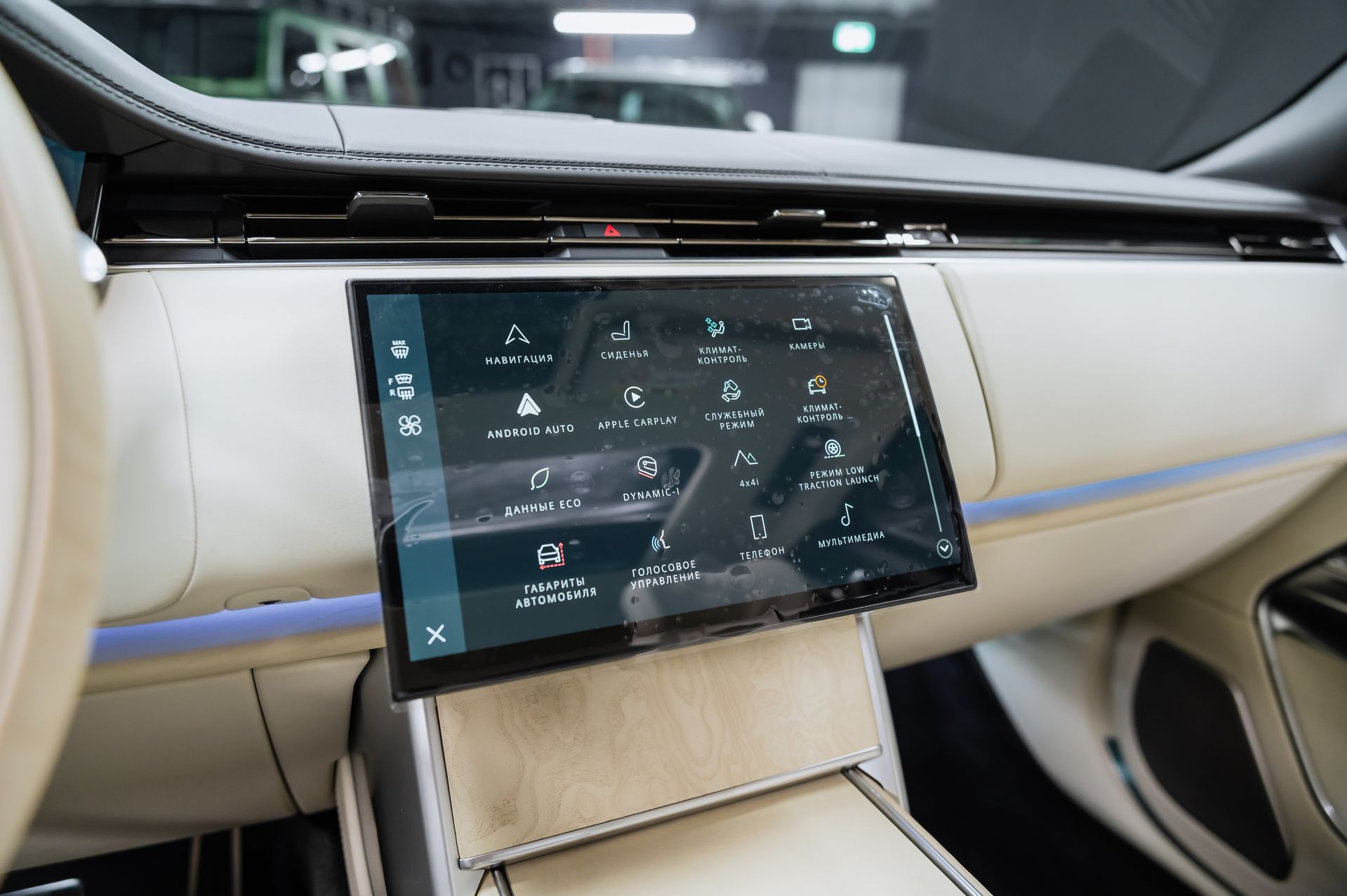 Серый Land Rover Range Rover SV в Crystal Car под заказ