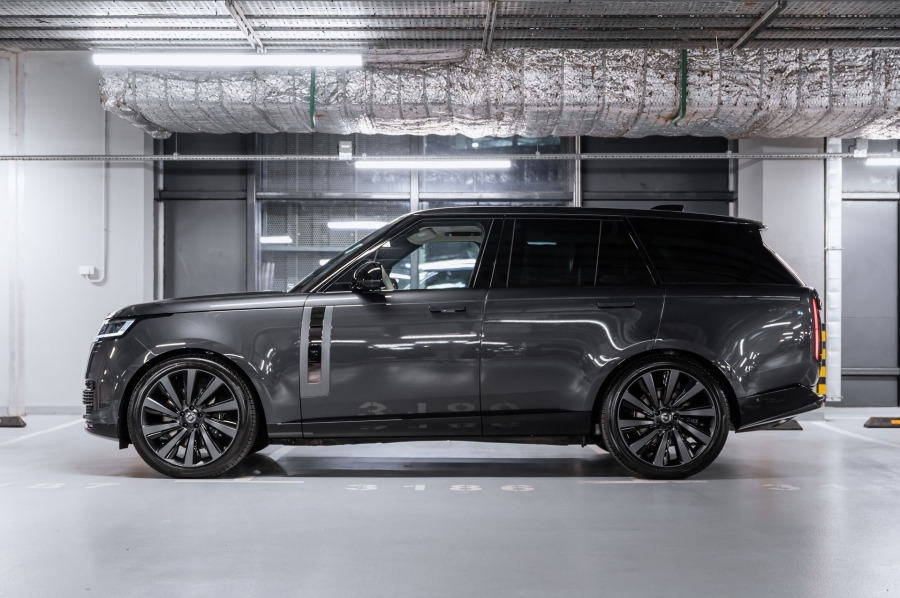 Серый Land Rover Range Rover SV в Crystal Car под заказ