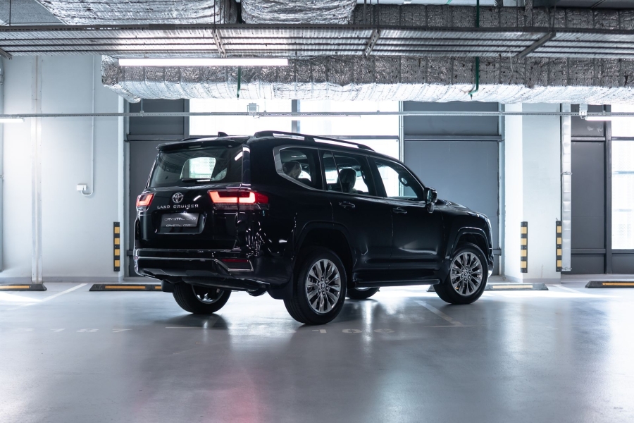 Toyota Land Cruiser VX+ (5 мест)