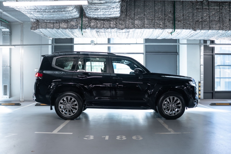 Toyota Land Cruiser VX+ (5 мест)