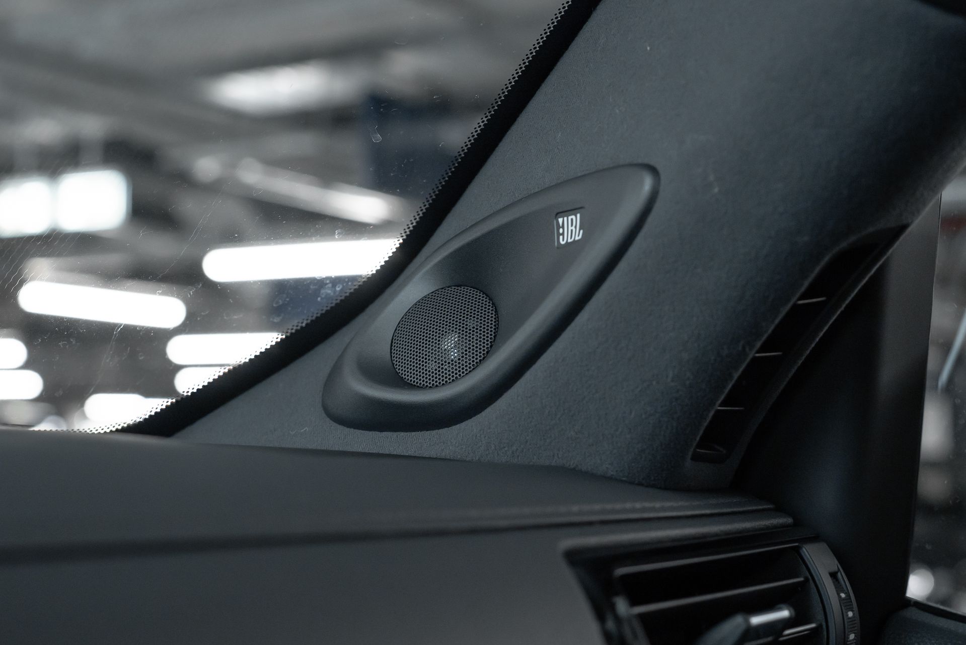 Toyota Land Cruiser VX+ (5 мест)