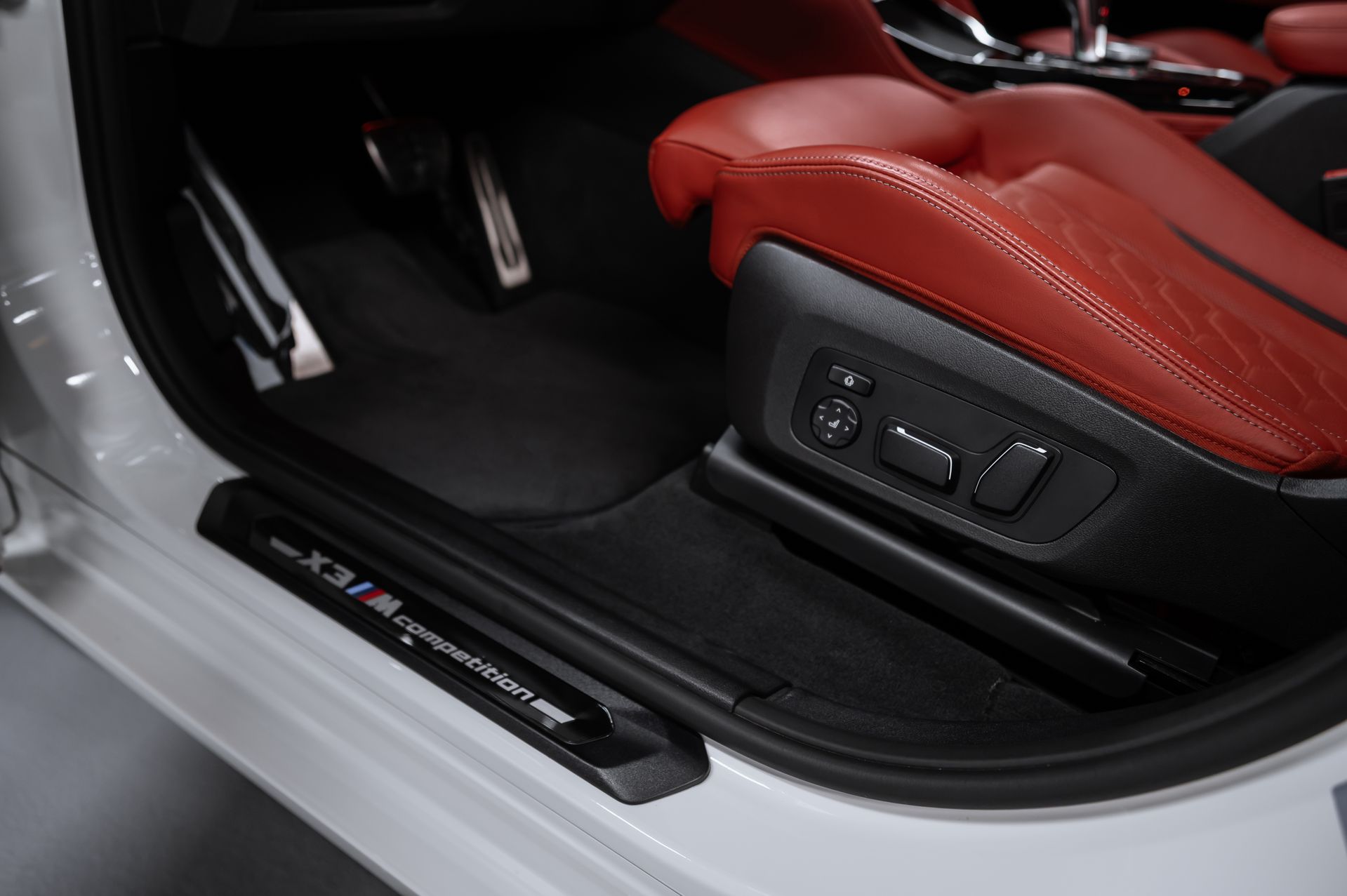 BMW X3 M бензин белый в Crystal Car под заказ