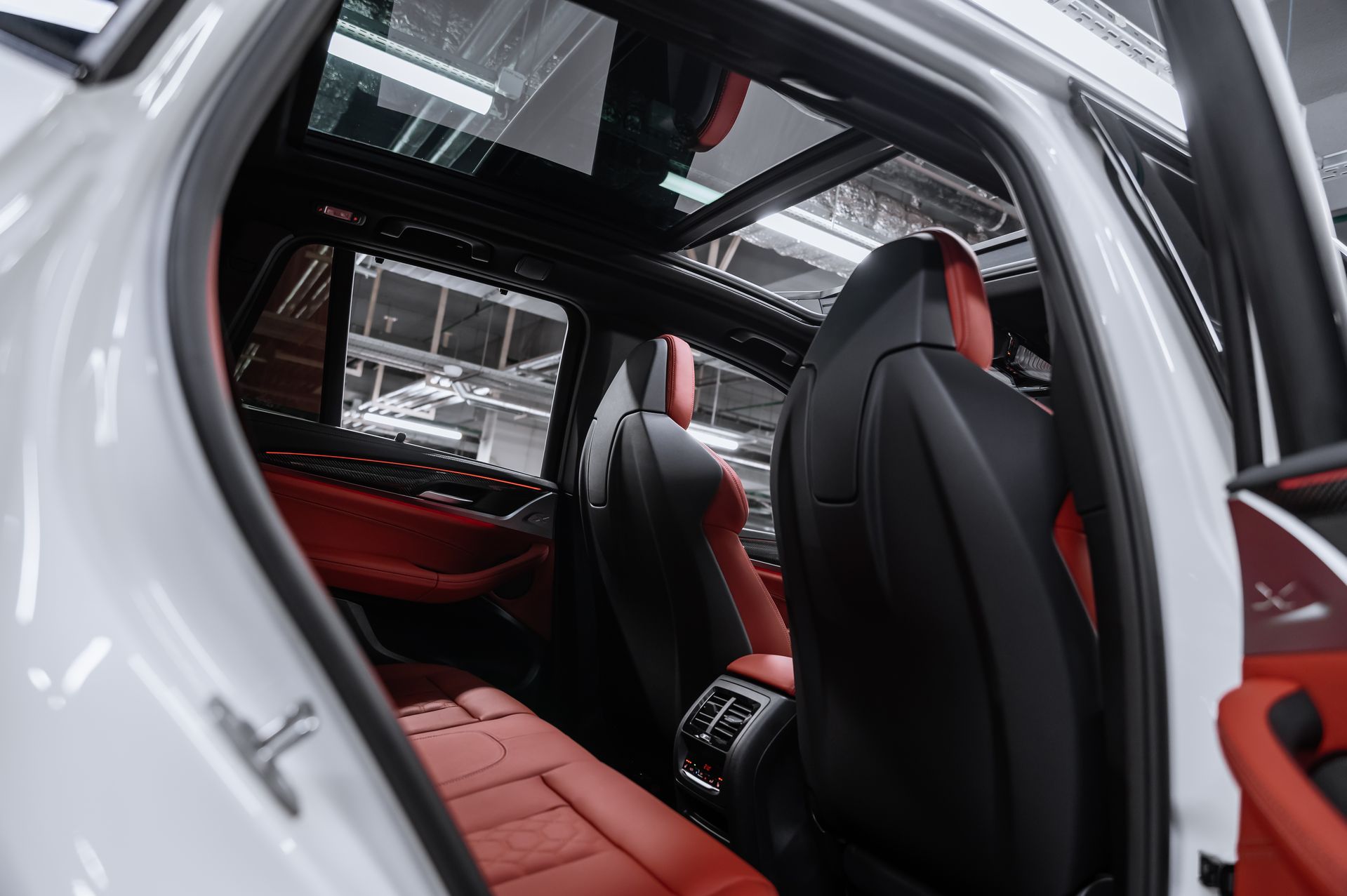 BMW X3 M бензин белый в Crystal Car под заказ