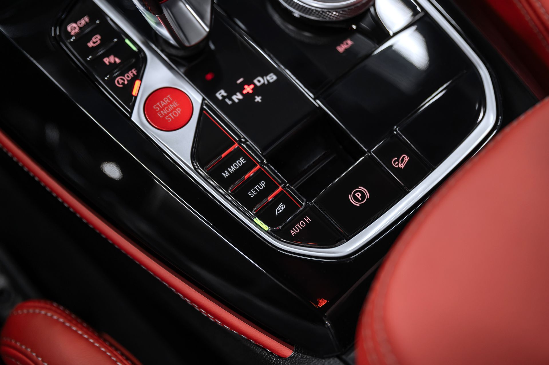 BMW X3 M бензин белый в Crystal Car под заказ