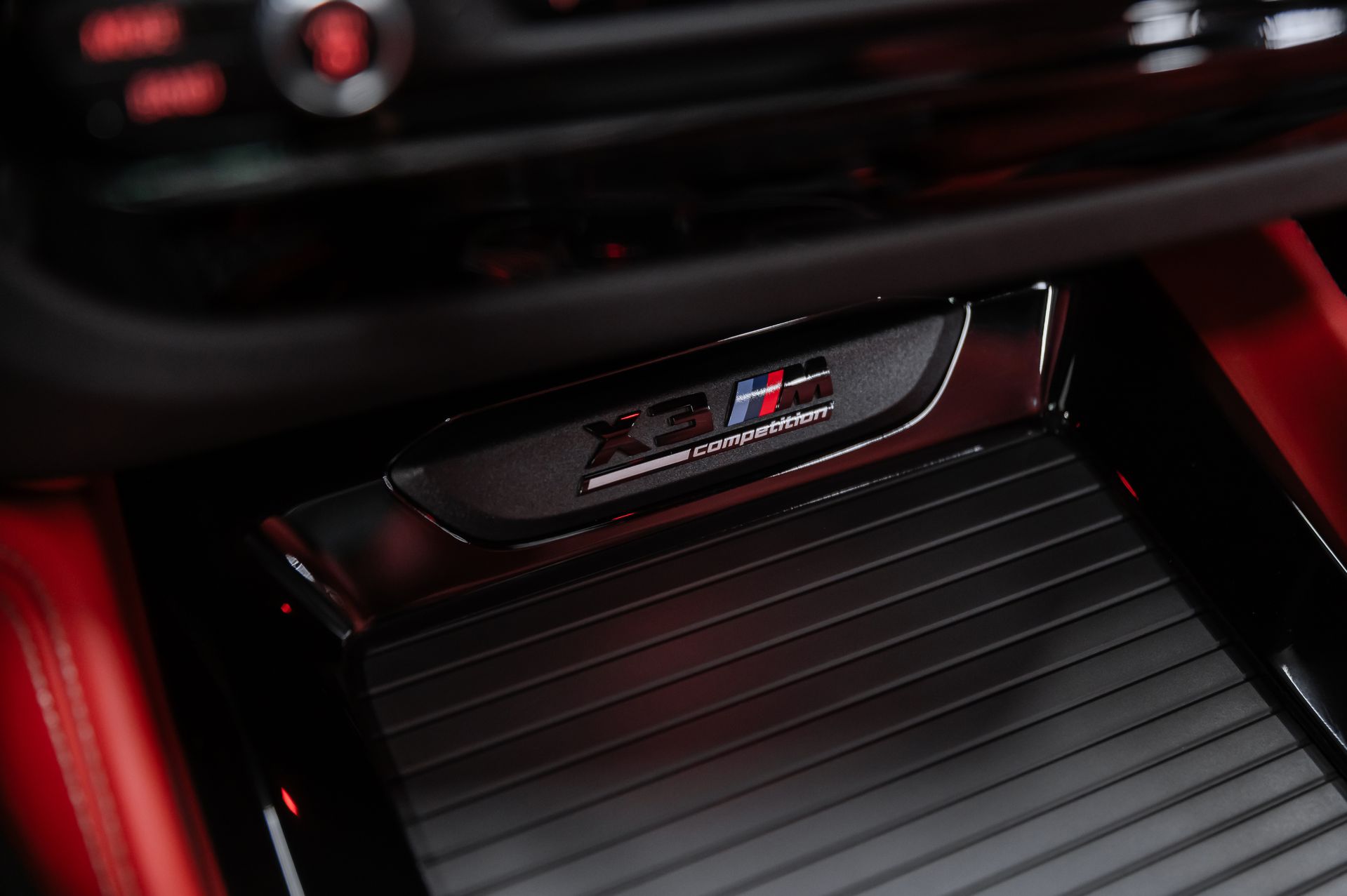 BMW X3 M бензин белый в Crystal Car под заказ