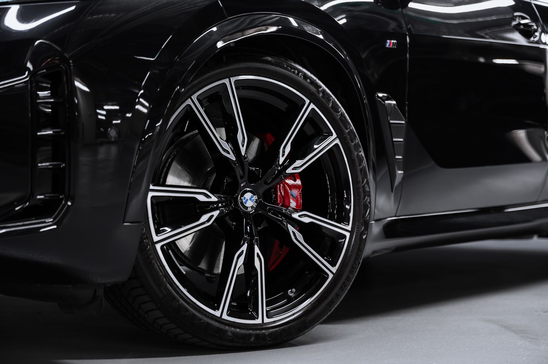 BMW X5 xDrive40d M Sport Pro черный в Crystal Car под заказ