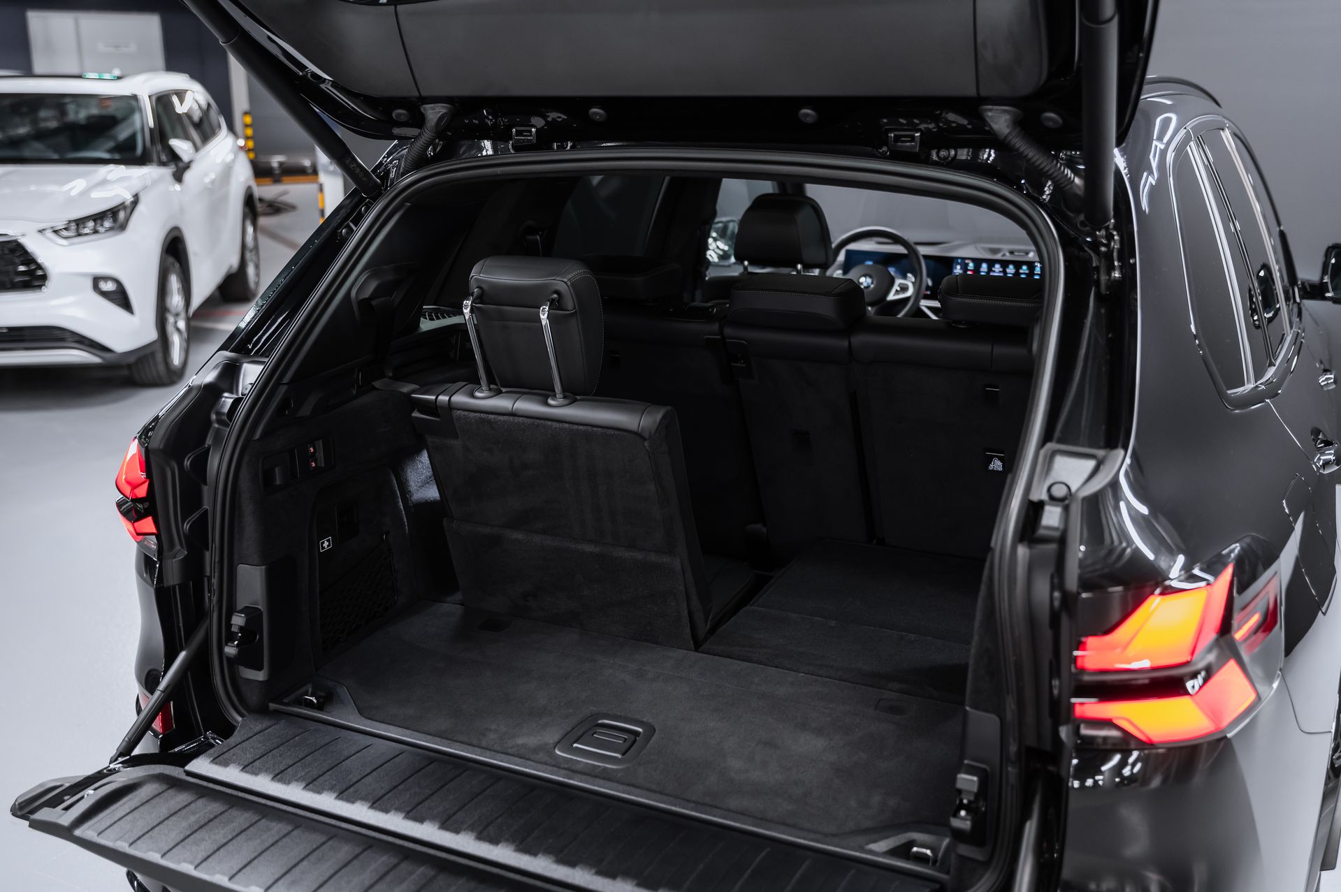 BMW X5 xDrive40d M Sport Pro черный в Crystal Car под заказ