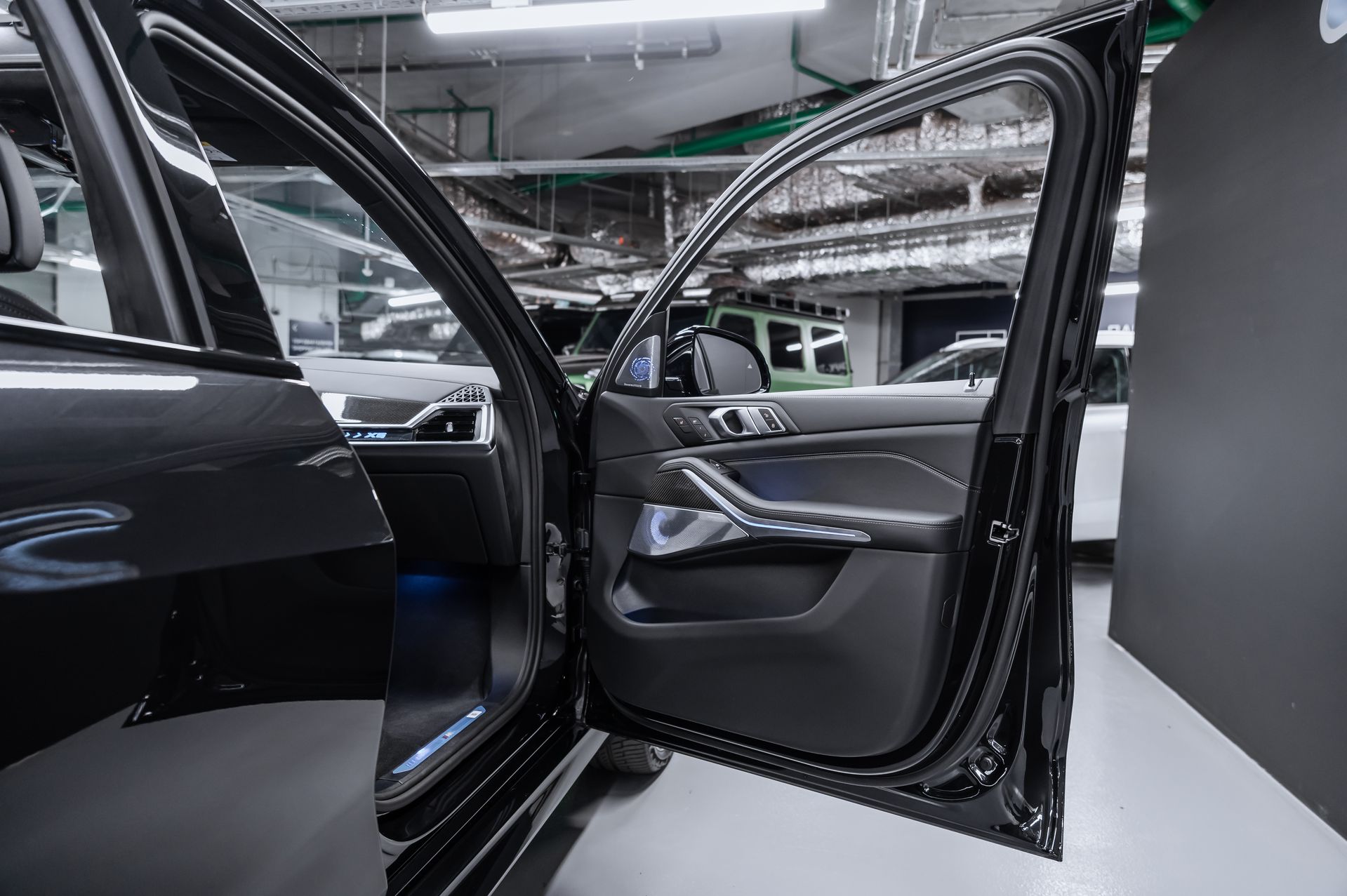 BMW X5 xDrive40d M Sport Pro черный в Crystal Car под заказ