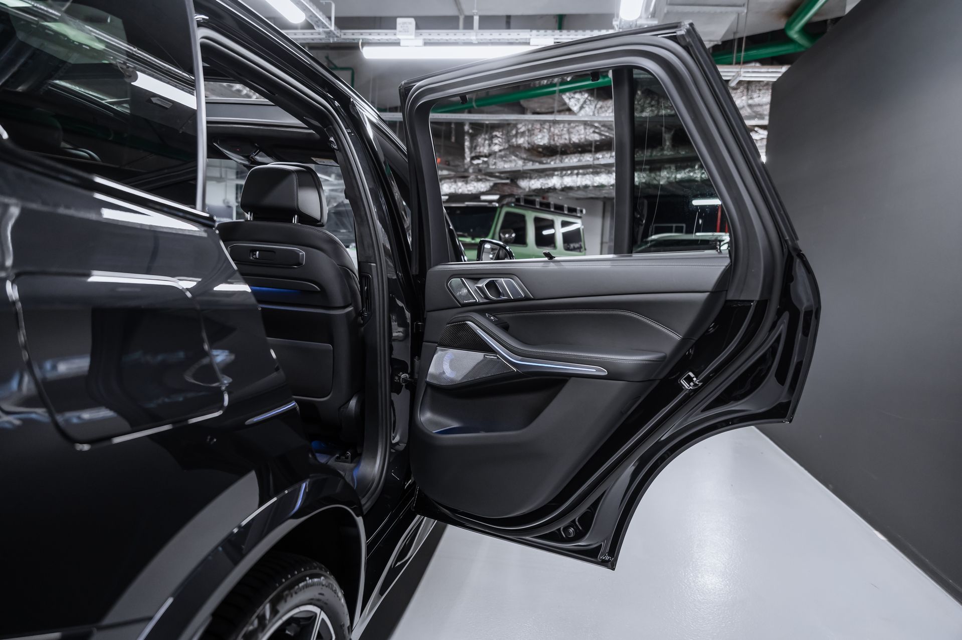 BMW X5 xDrive40d M Sport Pro черный в Crystal Car под заказ