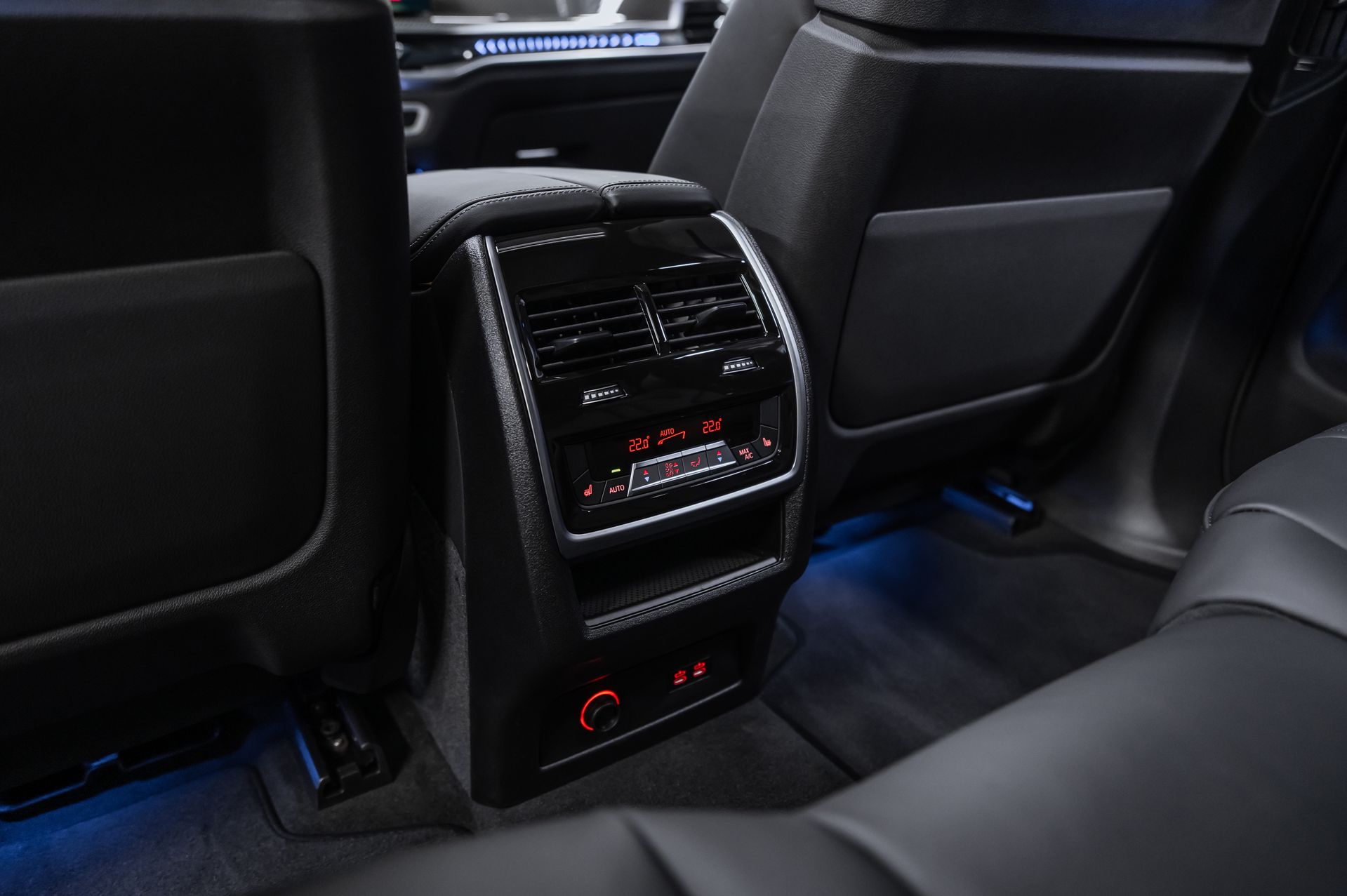 BMW X5 xDrive40d M Sport Pro черный в Crystal Car под заказ