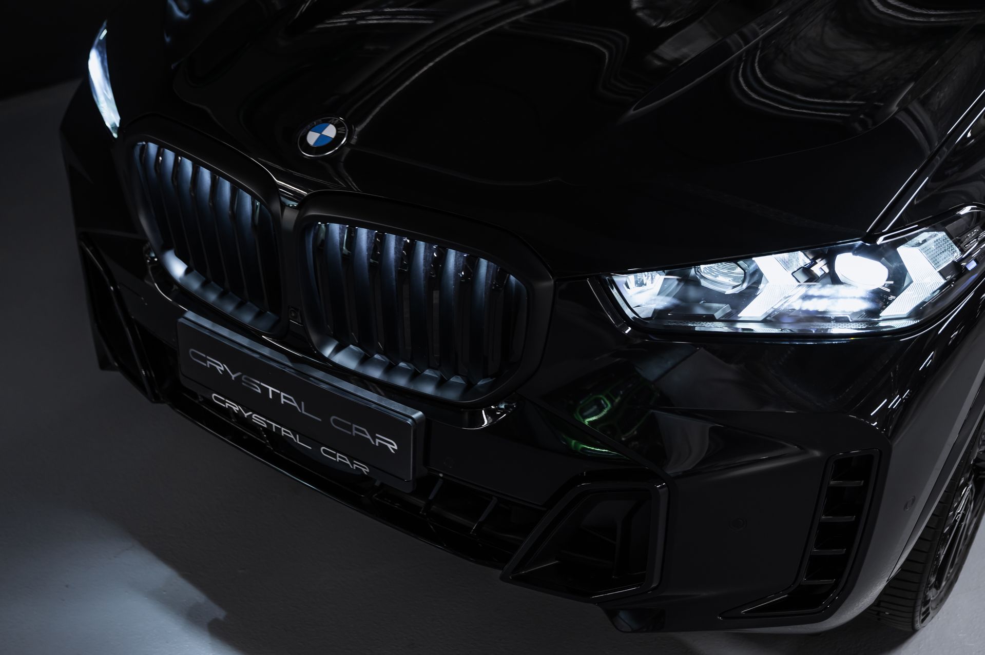 BMW X5 xDrive40d M Sport Pro черный в Crystal Car под заказ
